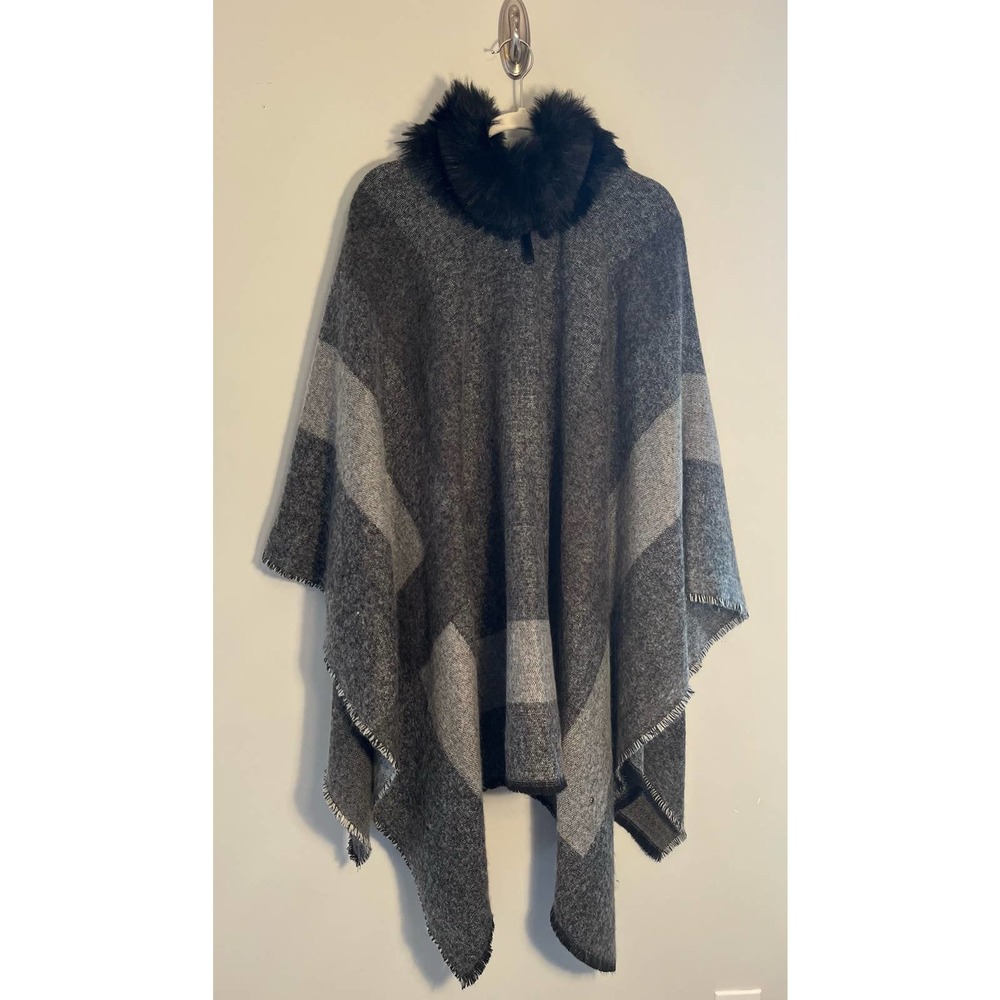Faux Fur Collar Shawl Wrap One Size Dark/Light Gray - Picture 2 of 3
